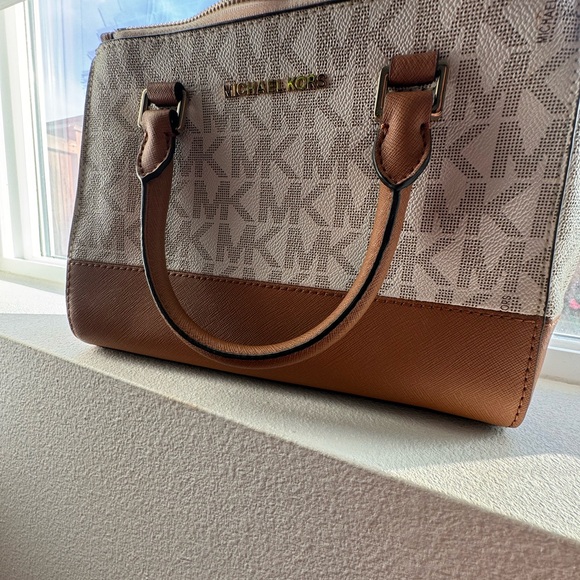 Michael Kors XS Satchel NWT - Picture 3 of 4